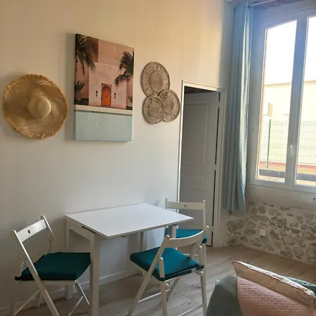Lovely Old Town Flat - Les Remparts Апартаменти