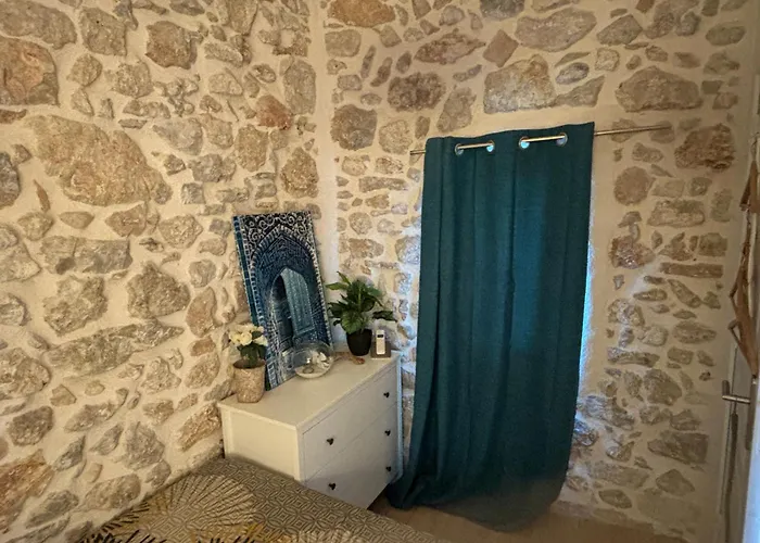 Lovely Old Town Flat - Les Remparts 公寓 *